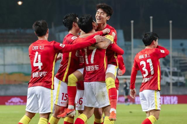 皇冠体育入口-双子星携手破门仍难救主 广州队遭逆转感慨太年轻